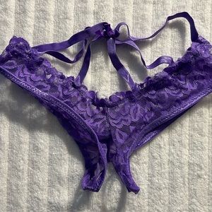 Lace crotchless sexy panties
